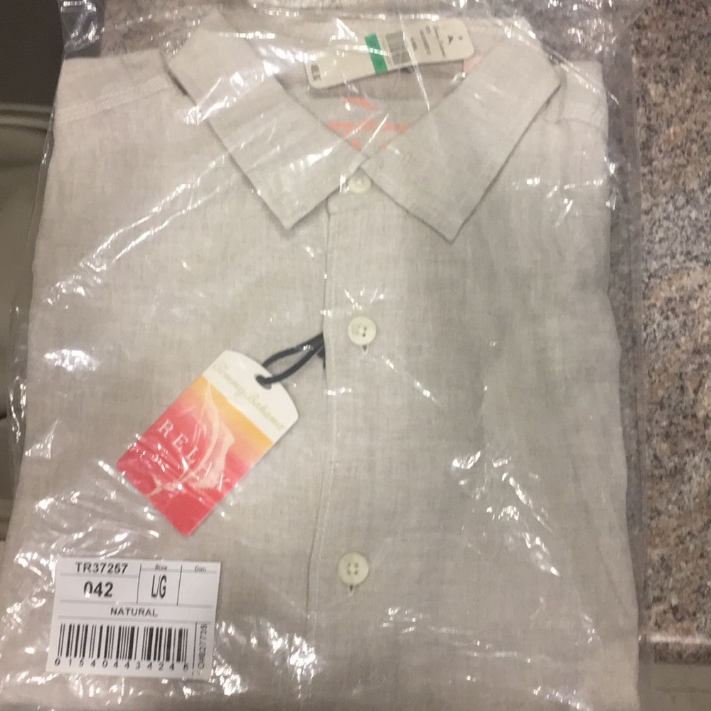 Tommy Bahama short sleeve button down shirt